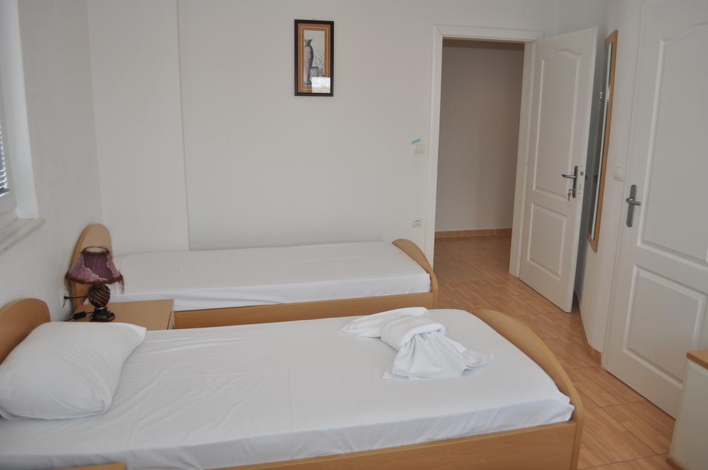 Guest House Miranda Ohrid Bagian luar foto
